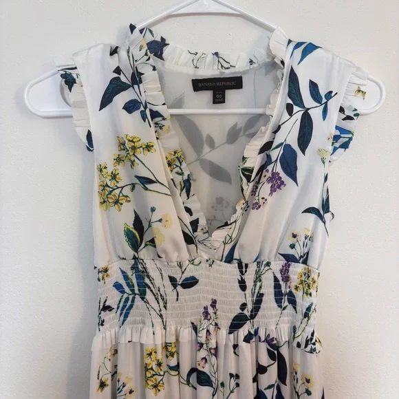 Banana Republic Floral Satin Maxi Dress Size 00P - Picture 3 of 7